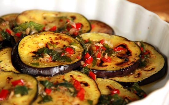 سلطة باذنجان بالخلطة
