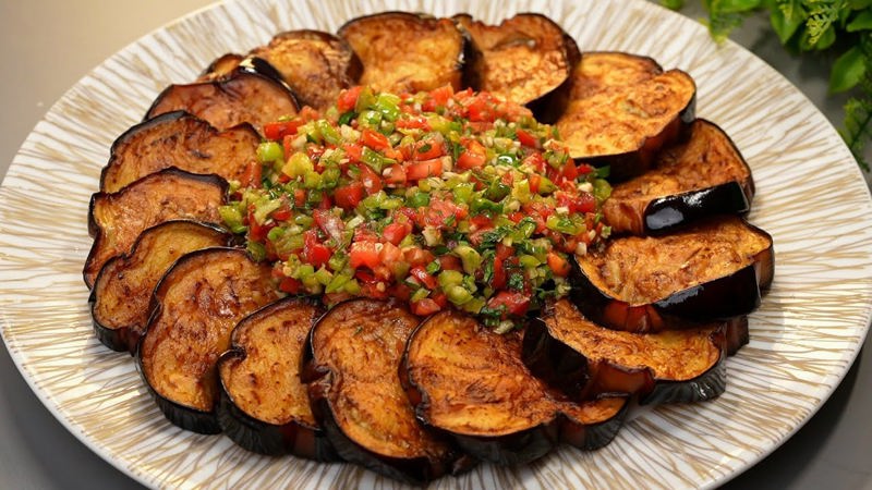 طبق باذنجان مقلي